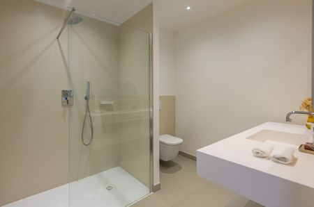 Rental Villa Ajaccio 6 Rooms 250 m² - Photo 3