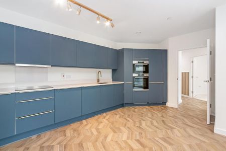 3 bedroom flat to rent - Photo 4