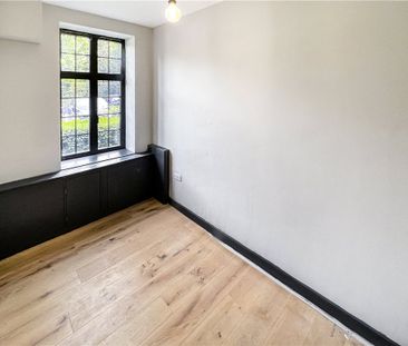 Hanger Lane, London, W5 1EW - Photo 2