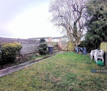 4 bedroom terraced house to rent - Photo 4