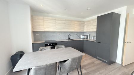 3 bedroom apartment to rent - Photo 4