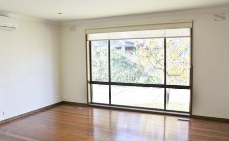 TWO BEDROOM UNIT IN PRIME LOCATION - Photo 5