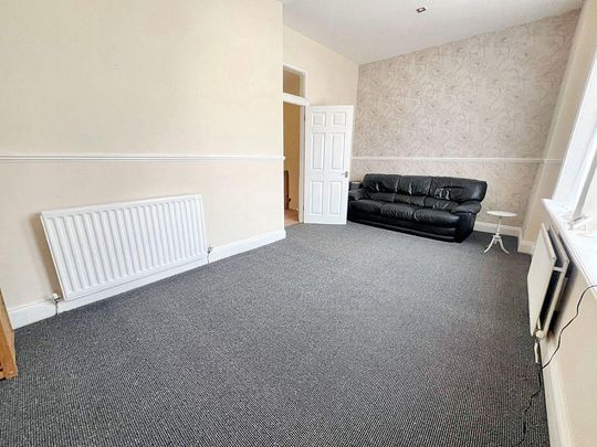 2 bed lower flat to rent in NE28 - Photo 1