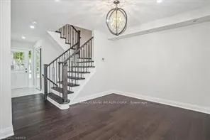 Condo Townhouse For Lease | W9248363 - Photo 2