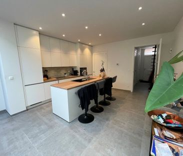 Huis te huur in Brugge voor € 1.250 met 3 slaapkamers - Photo 2