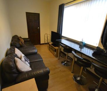 Room in a Shared House, Lytham Road, LE2 - Photo 1