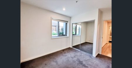 Precious 2 Bed 1 Bath 2 Carpark Apartment in Box Hill - Photo 5