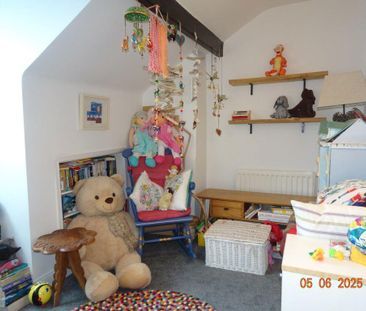 4 bedroom terraced house to rent - Photo 2