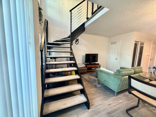 For Lease - 51 Baffin Court Unit# 303, Richmond Hill, Ontario - Photo 1