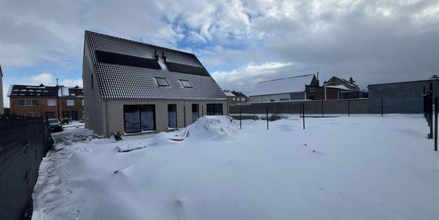 Woning te huur in Mazenzele voor € 1.500 met 3 slaapkamers - Foto 1