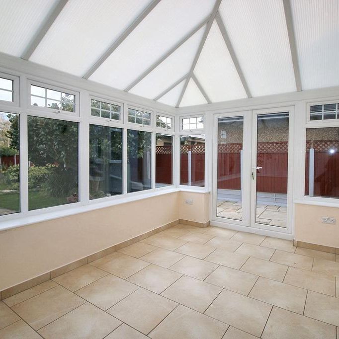 3 bedroom semi-detached house to rent - Photo 1