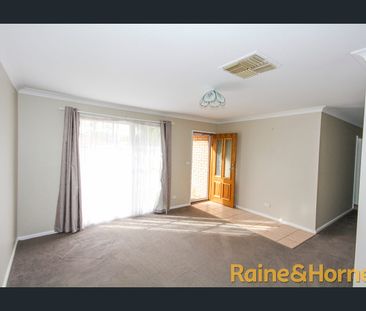 Family Home in convenient location - Photo 1