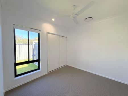 Brand New 3 Bedroom Family Home! - Photo 2