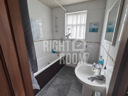 5 Bed House, Chingford Road, Walthamstow, London E17 - Photo 5