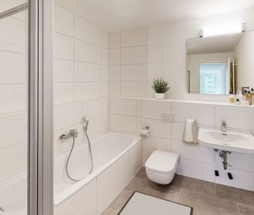 Neu auf dem Sonnenhügel: Kompakte 4-Zimmer-Wohnung mit Loggia und separatem Gäste-WC - Photo 3