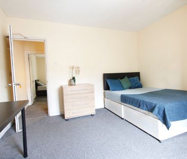 6 Bed Detached House, Addington Road, RG1 - Photo 3