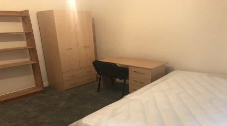 2 Bed Flat, North Hill Road, LS6 - Photo 2