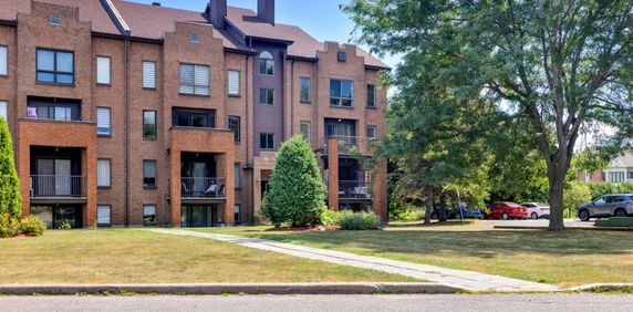 Condo 2 Chambres 200, Rue De Morency#301 - Photo 2