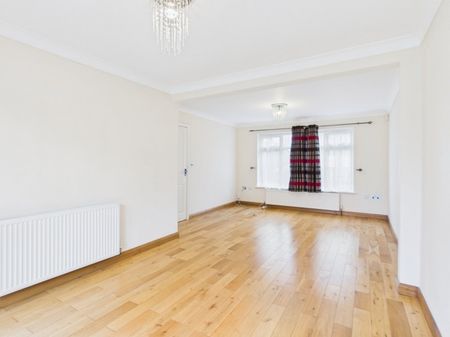 Hazell Way, Stoke Poges, Buckinghamshire,SL2 - Photo 3