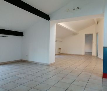 Location d'un appartement F3 à CARPENTRAS - Photo 4