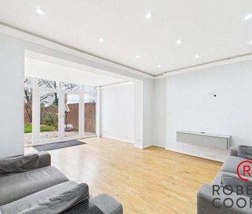 4 bedroom semi-detached house to rent - Photo 3