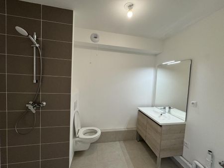 Location Appartement 2 pièces 47m² CHAMBERY 73000 - Photo 3
