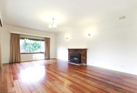 27 Daff Avenue, Hampton East VIC 3188 - House For Rent | Domain - Photo 2
