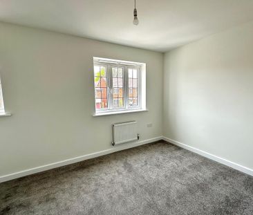 2 bedroom terraced house to rent - Photo 2
