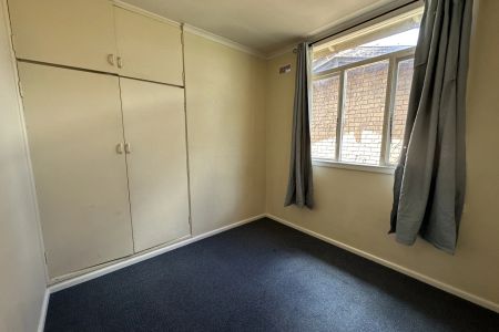 Cosy 3 bedroom home in Cooma North - Photo 3