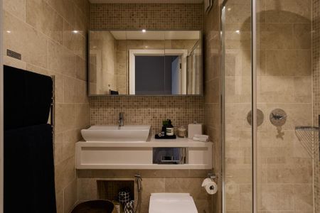 4 bedroom flat to rent - Photo 2