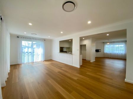 Beautifully Renovated - Photo 5