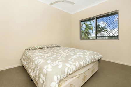 Furnished Apartment with Balcony and Secure Parking - Photo 3