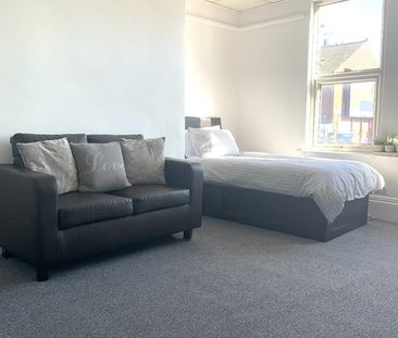 Bedsit, Dewsbury Road, LS11 - Photo 6