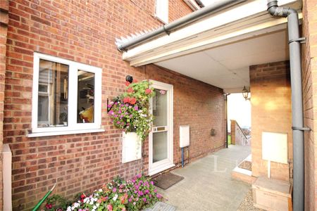 2 bedroom house to rent Twigden Court, Mount Pleasant Road, Luton, LU3 - Photo 2