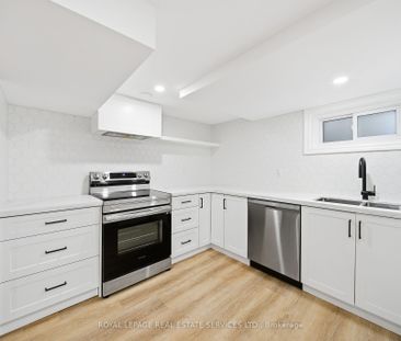 For Lease - 6 Corbett Crescent, Aurora, Ontario - Photo 4