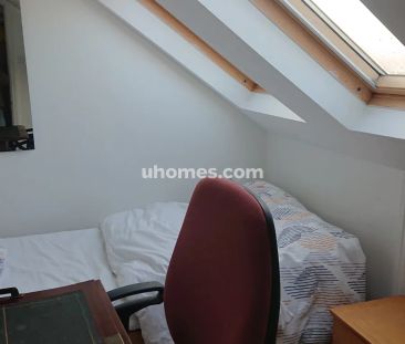 3 Bedroom, 1 Bathroom - Photo 5