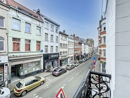Appartement te huur in Ixelles - Photo 3