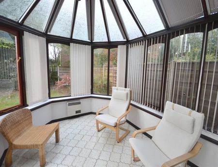 4 Bedroom Detached Available Arranging tenancy - Photo 3