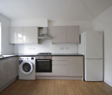 3 bedroom maisonette to rent - Photo 1