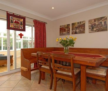 5 bedroom detached house to rent - Photo 4