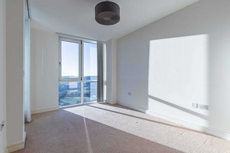 2 bed Flat for rent - Photo 4