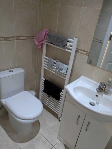 5 bedroom terraced house to rent - Photo 4