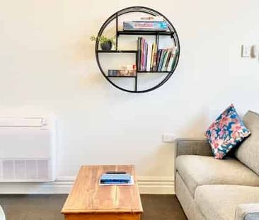 Beautiful Self Contained Studio - Photo 2
