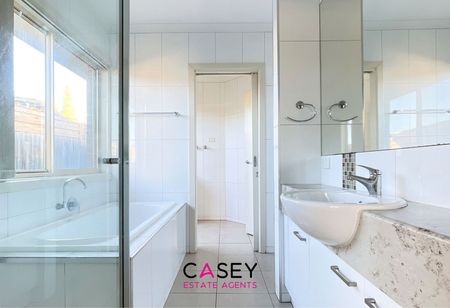 10A Heatherton Road, Endeavour Hills - Photo 2