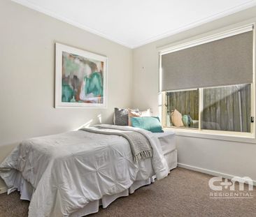 3-Bedroom Brick Beauty - Photo 6