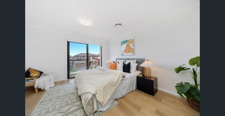 Dual-Living Luxury | 4-Bed Main Home + Self-Contained 1-Bed Studio - Photo 4