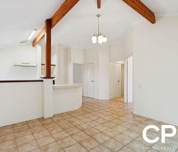 Centrally Located - Over 55's quiet complex - Photo 5