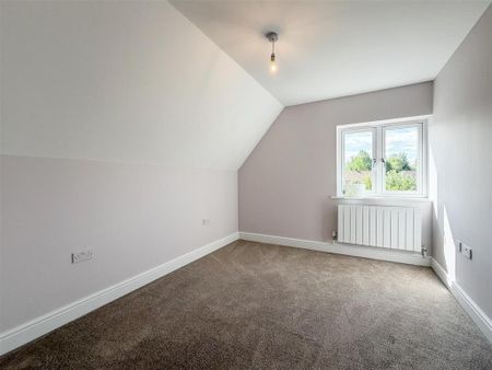 3 bedroom detached house to rent - Photo 5