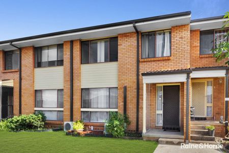 QUIET STREET, GREAT LOCATION, DONT MISS THIS ONE - Photo 3