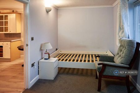 1 bedroom flat to rent - Photo 3